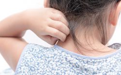 子どもの「かゆい！」の原因は？頭・肌・目のかゆみの症状や治療・対処法まとめ